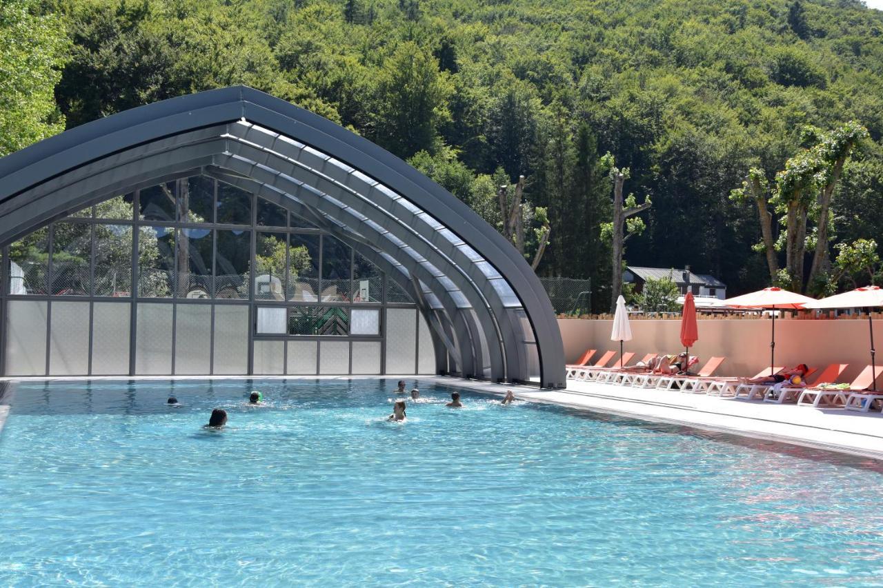 Hotel Domaine Du Lac Chambon Мурол Екстериор снимка