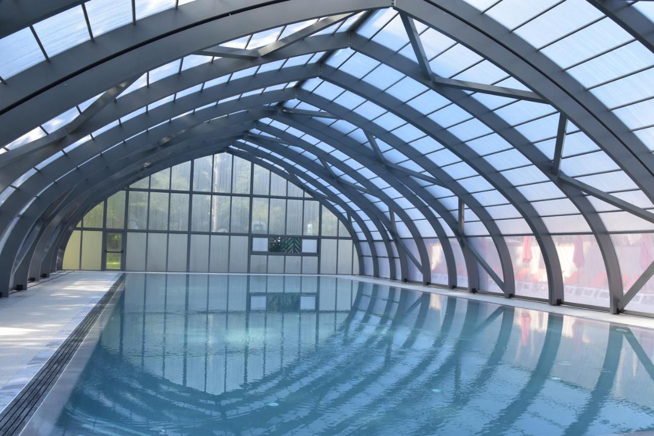 Hotel Domaine Du Lac Chambon Мурол Екстериор снимка