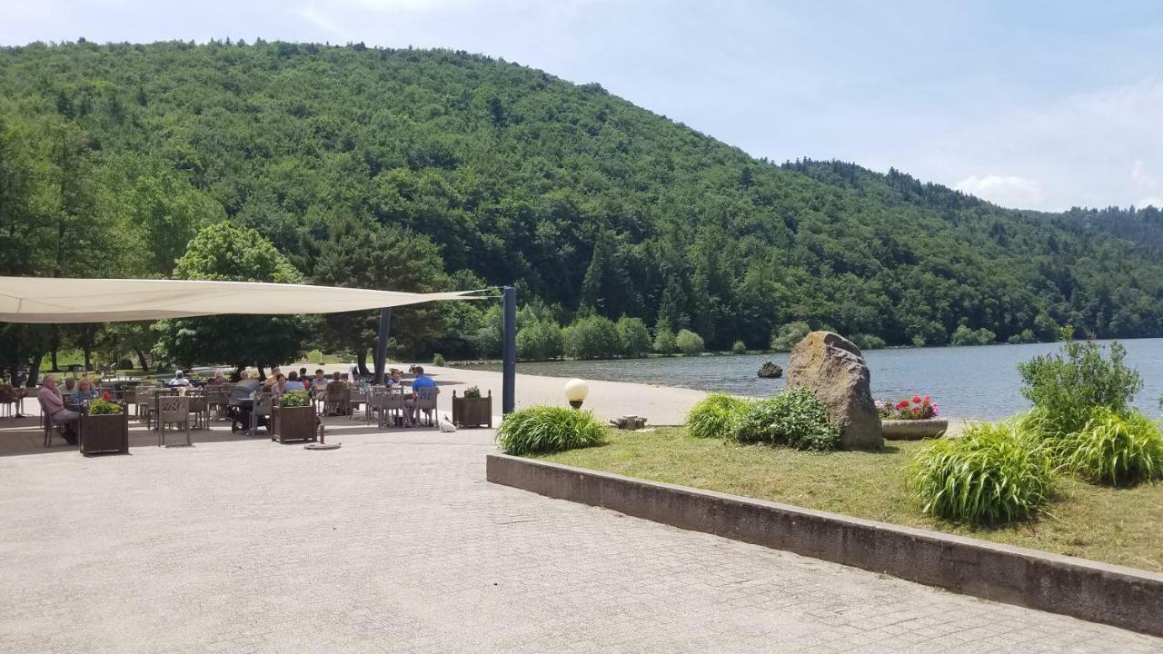 Hotel Domaine Du Lac Chambon Мурол Екстериор снимка